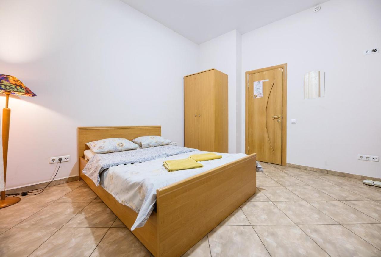 Mini Hotel Near Arena City Kiev Exterior foto